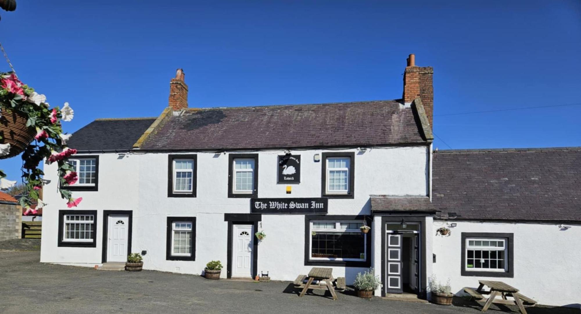 The White Swan Inn Lowick  Luaran gambar