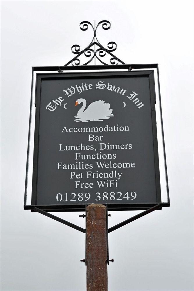 The White Swan Inn Lowick  Luaran gambar
